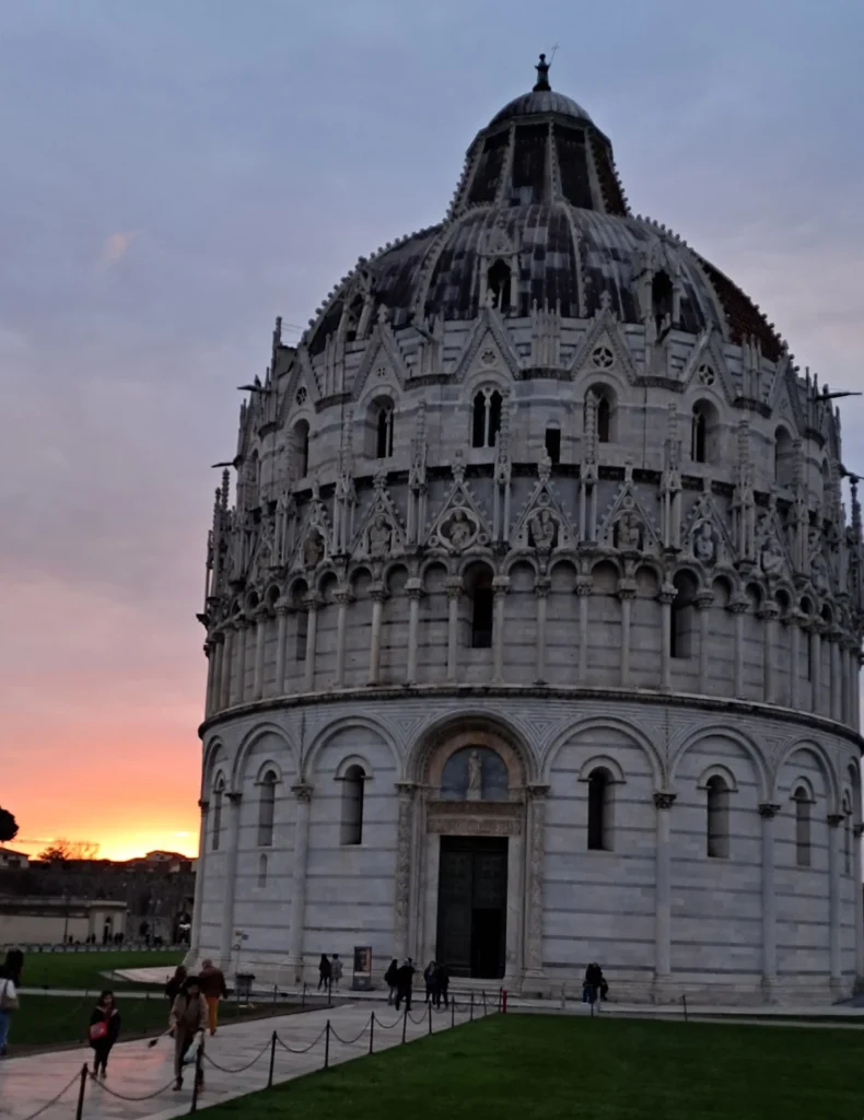 Pisa Vaftizhanesi