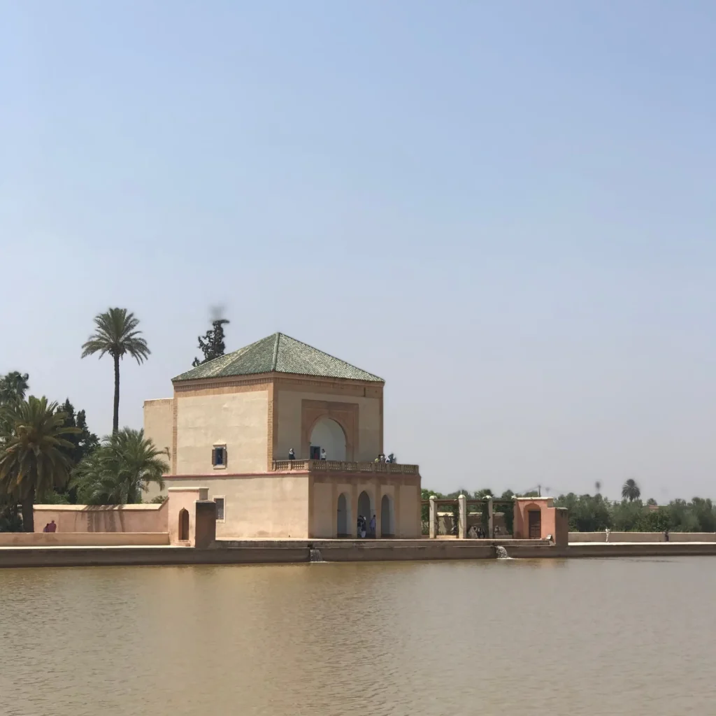 Menara
