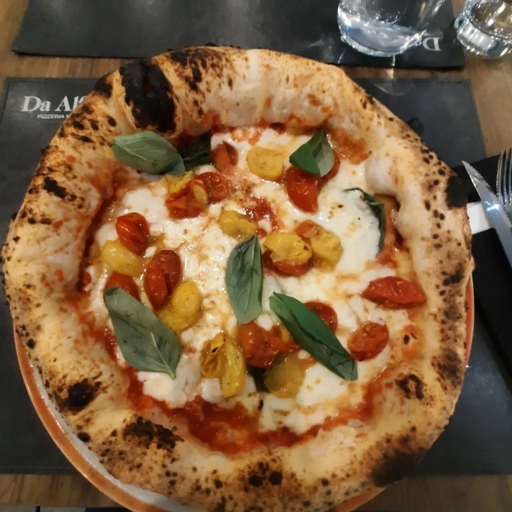Basilico
Napoliten Pizza